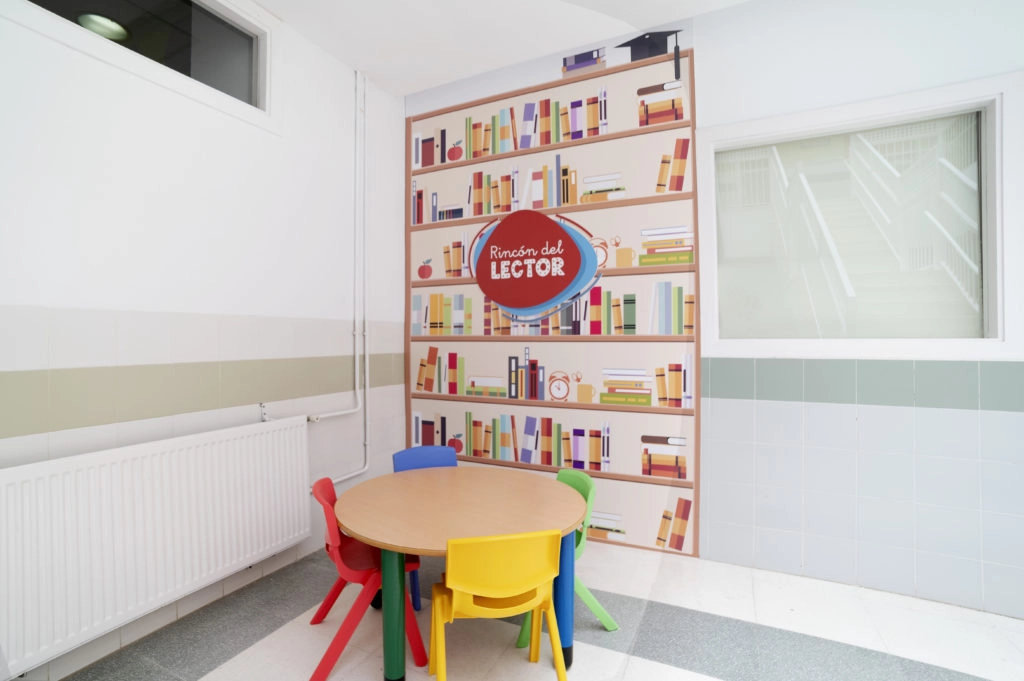 Colegio de Fomento Entreolivos: Colegio Privado en Dos Hermanas,Infantil,Primaria,Secundaria,Bachillerato,Inglés,Francés,Católico,